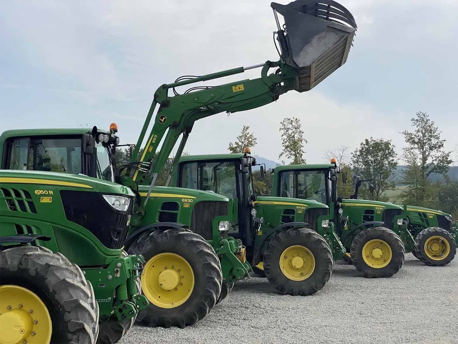 Agroservice-Traktoren